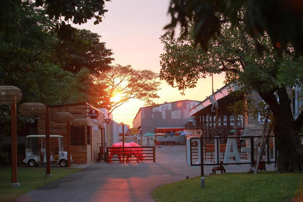 The Buffalo Amphawa Samut Songkhram Zewnętrze zdjęcie